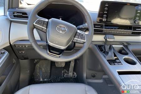 2023 Toyota Sienna - Steering wheel, dash, console